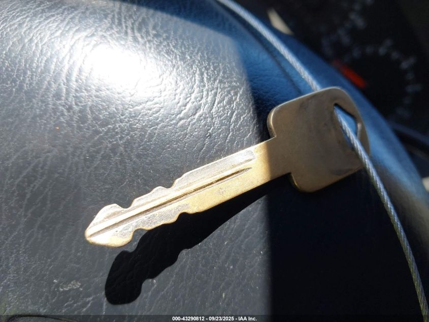 1999 Ford F-250 Lariat/Xl/Xlt VIN: 1FTNX20LXXEB16018 Lot: 43290812