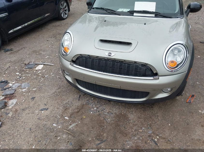 2010 Mini Cooper S VIN: WMWMF7C59ATZ70653 Lot: 43290887