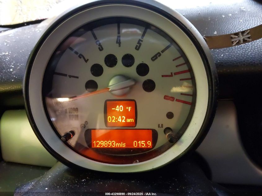 2010 Mini Cooper Clubman VIN: WMWML3C52ATX52099 Lot: 43290898