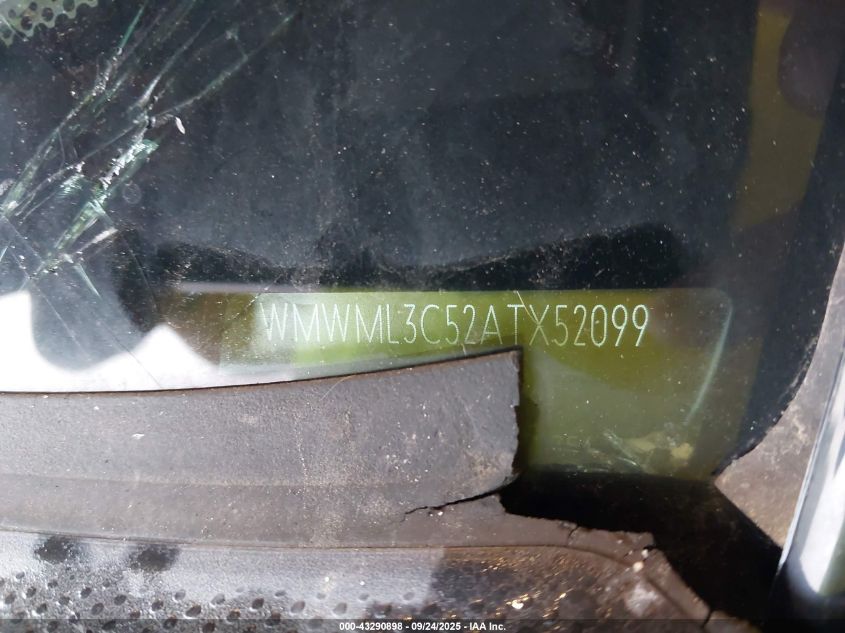 2010 Mini Cooper Clubman VIN: WMWML3C52ATX52099 Lot: 43290898