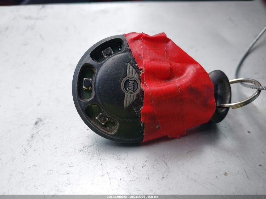 2009 Mini John Cooper Works Clubman VIN: WMWMM93579TF99346 Lot: 43290923