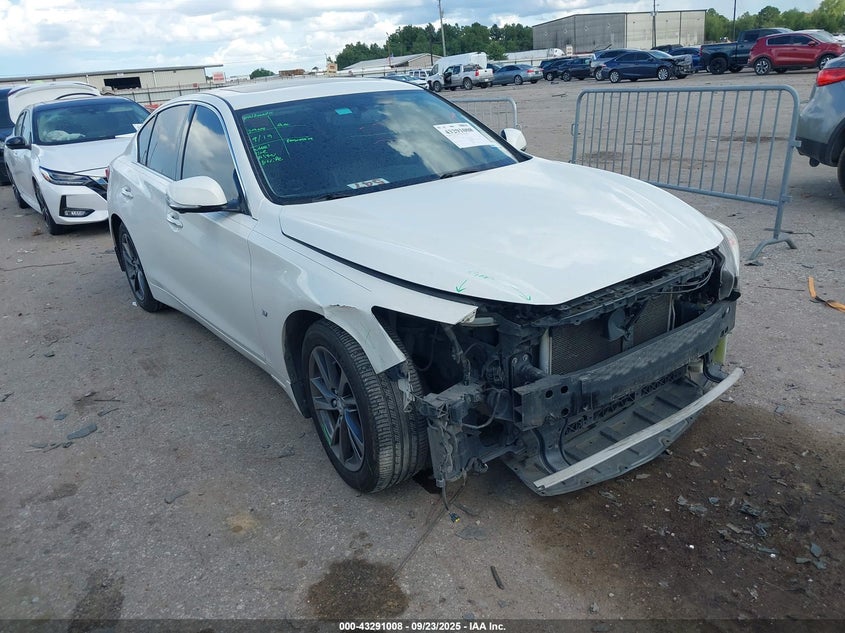 INFINITI Q50 PREMIUM