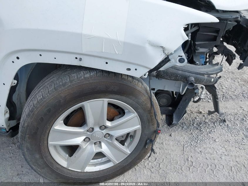 2022 Jeep Compass Latitude 4X4 VIN: 3C4NJDBB4NT136439 Lot: 43291186