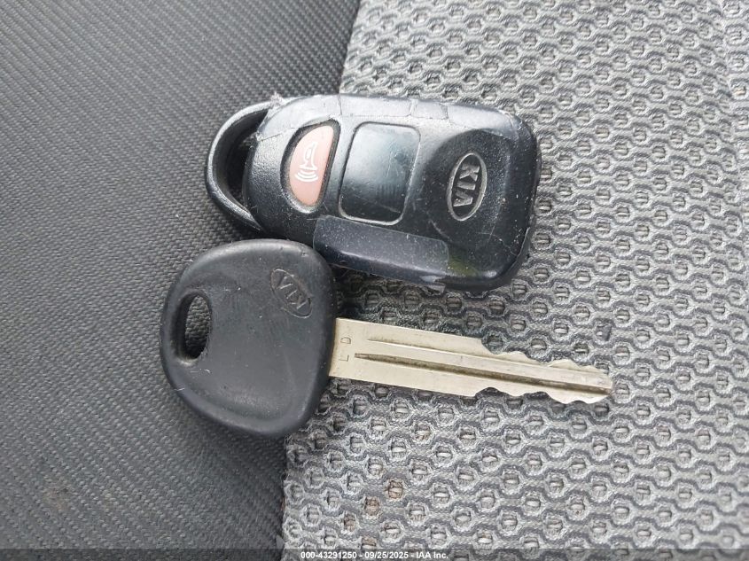 2009 Kia Spectra Sx VIN: KNAFE222895024050 Lot: 43291250