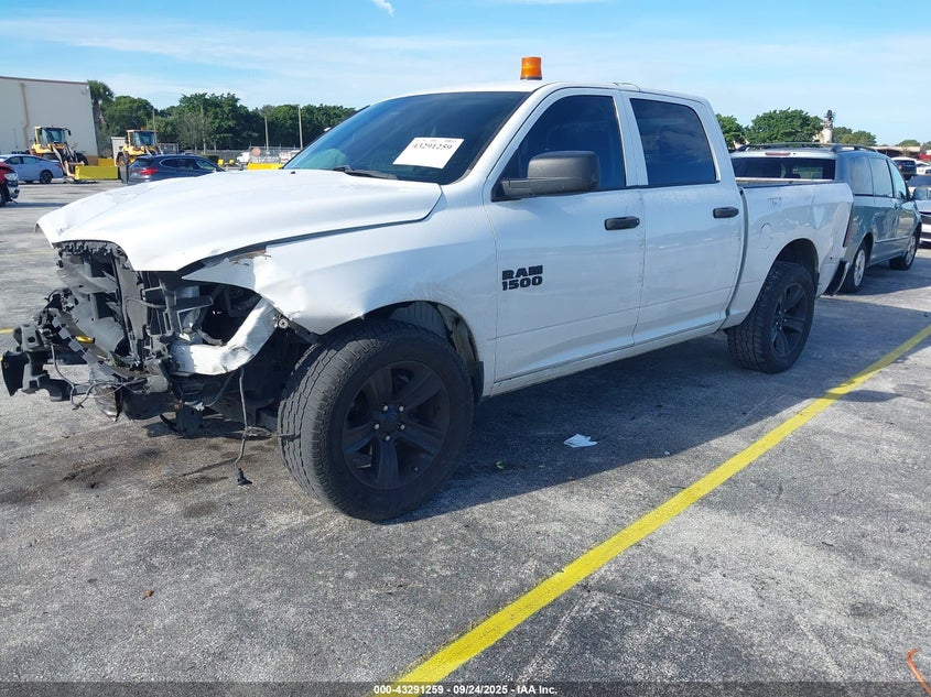 VIN 1C6RR6KG9JS299978 2018 RAM 1500 EXPRESS  4X2 "57" BOX