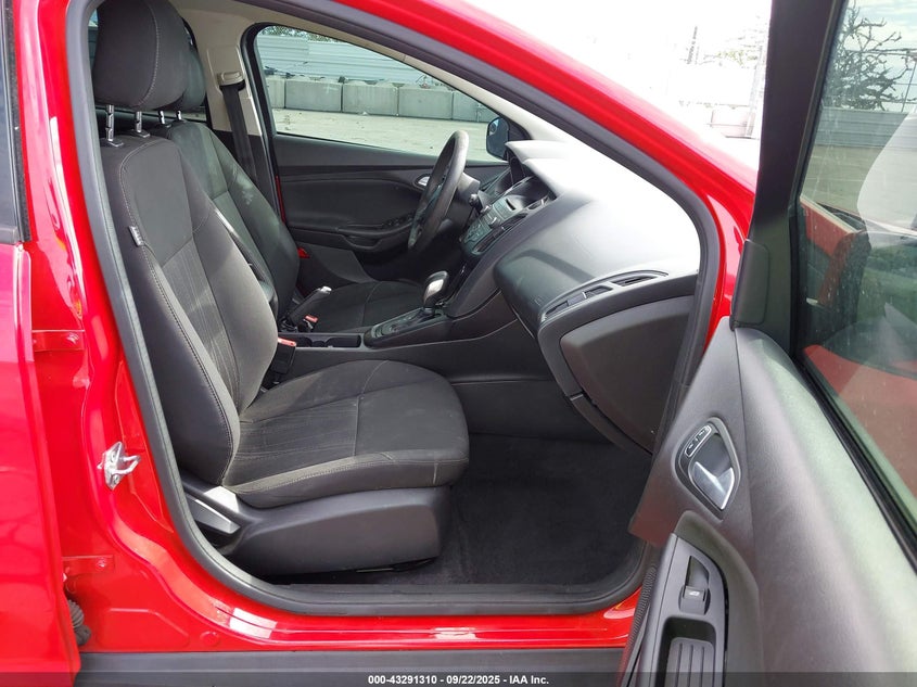 2017 FORD FOCUS SE - 1FADP3K22HL216638