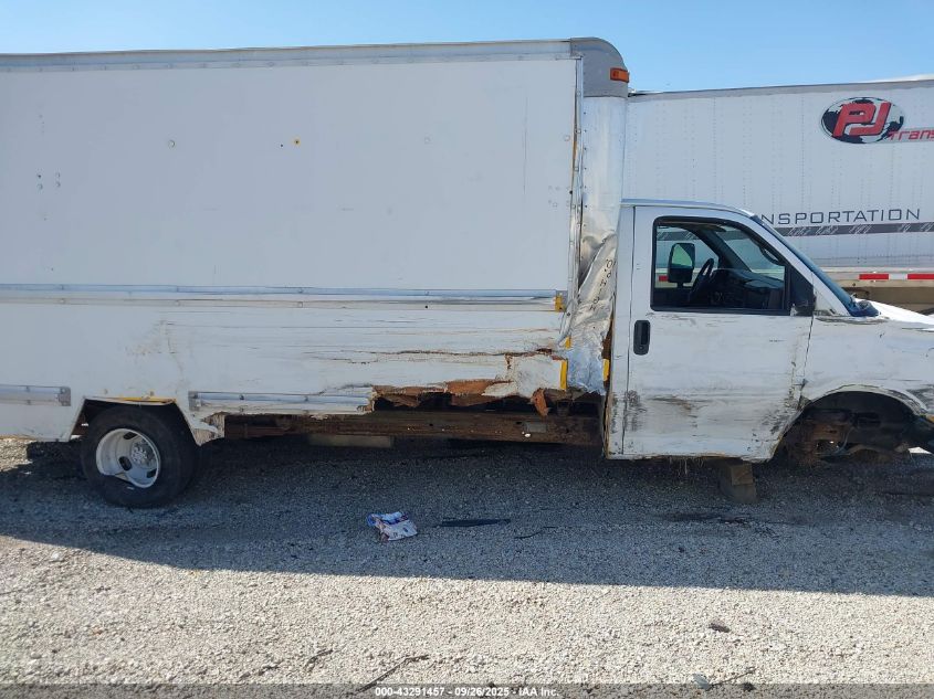 2008 GMC Savana Cutaway Work Van VIN: 1GDJG31K581905210 Lot: 43291457