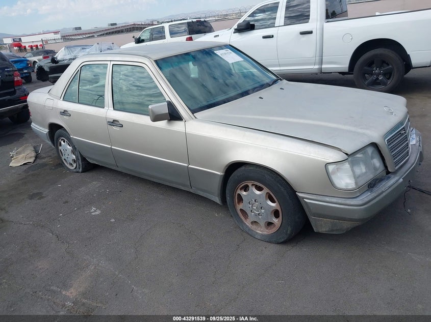 WDBEA32E1RC086524 1994 Mercedes-Benz E 320 auction photo 1