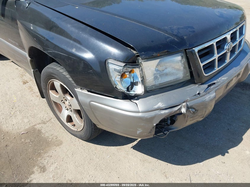 1998 Subaru Forester S VIN: JF1SF6554WH761175 Lot: 43291783