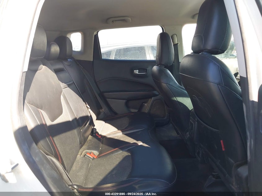 2018 Jeep Compass Trailhawk 4X4 VIN: 3C4NJDDB8JT307538 Lot: 43291895