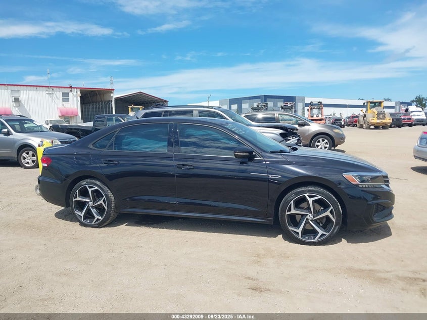 2020 VOLKSWAGEN PASSAT 2.0T R-LINE - 1VWMA7A35LC003654