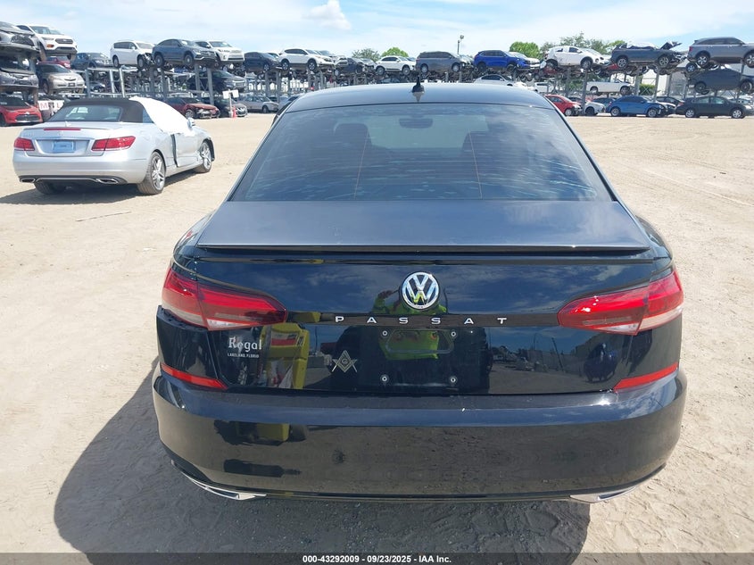 2020 VOLKSWAGEN PASSAT 2.0T R-LINE - 1VWMA7A35LC003654