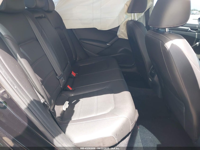 2020 VOLKSWAGEN PASSAT 2.0T R-LINE - 1VWMA7A35LC003654