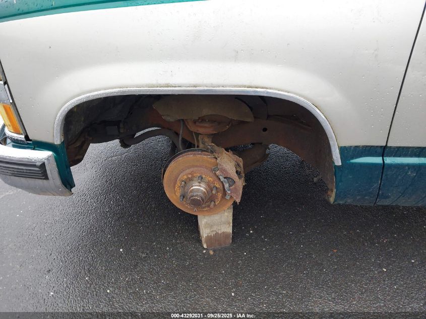 1995 Chevrolet Gmt-400 C2500 VIN: 2GCFC29S1S1135626 Lot: 43292031