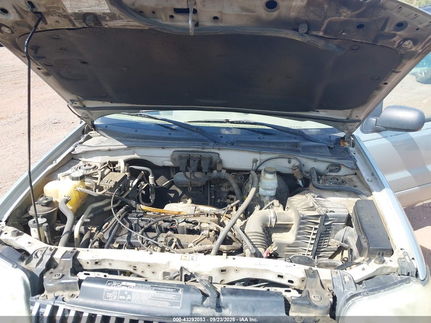 2005 Mercury Mariner Convenience VIN: 4M2YU56Z45DJ14488 Lot: 43292053