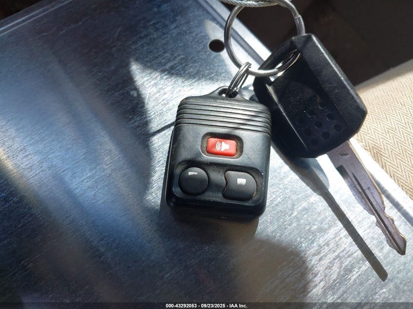 2005 Mercury Mariner Convenience VIN: 4M2YU56Z45DJ14488 Lot: 43292053