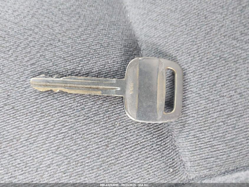 2000 Toyota Camry Ce VIN: 4T1BG22K3YU712131 Lot: 43292096