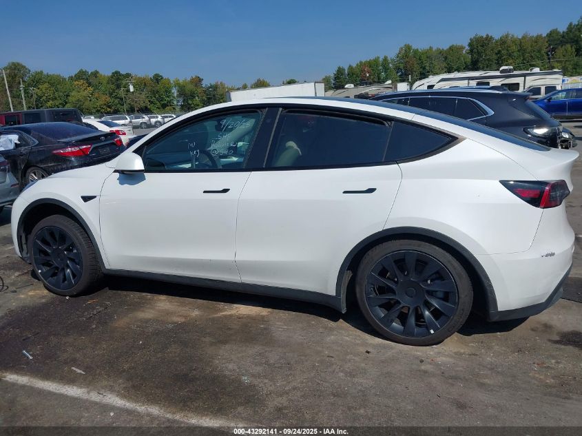 2023 Tesla Model Y Awd/Long Range Dual Motor All-Wheel Drive VIN: 7SAYGDEE8PF633550 Lot: 43292141