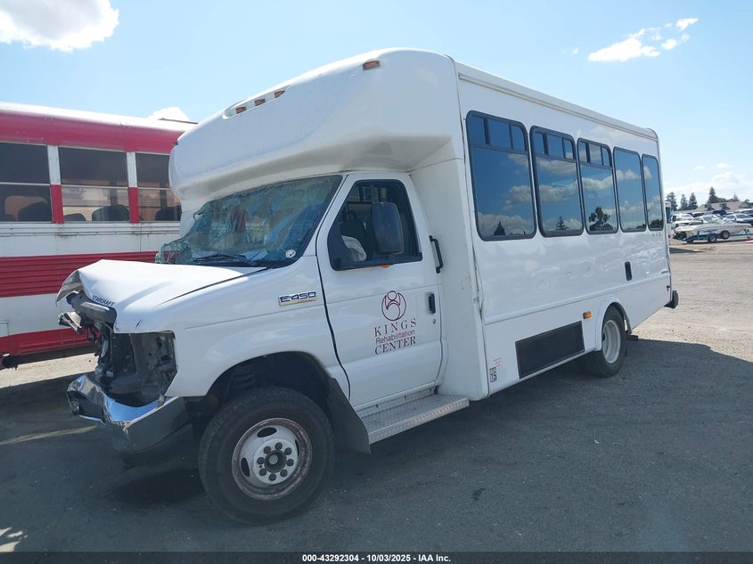 1FDFE4FS5KDC74314 2019 FORD ECONOLINE photo no. 2