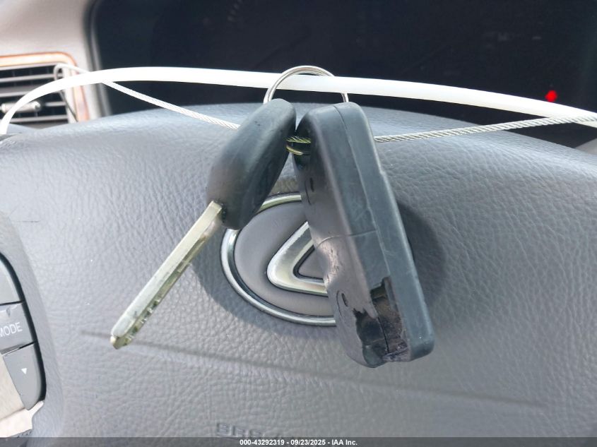 2001 Lexus Ls 430 VIN: JTHBN30FX10039081 Lot: 43292319