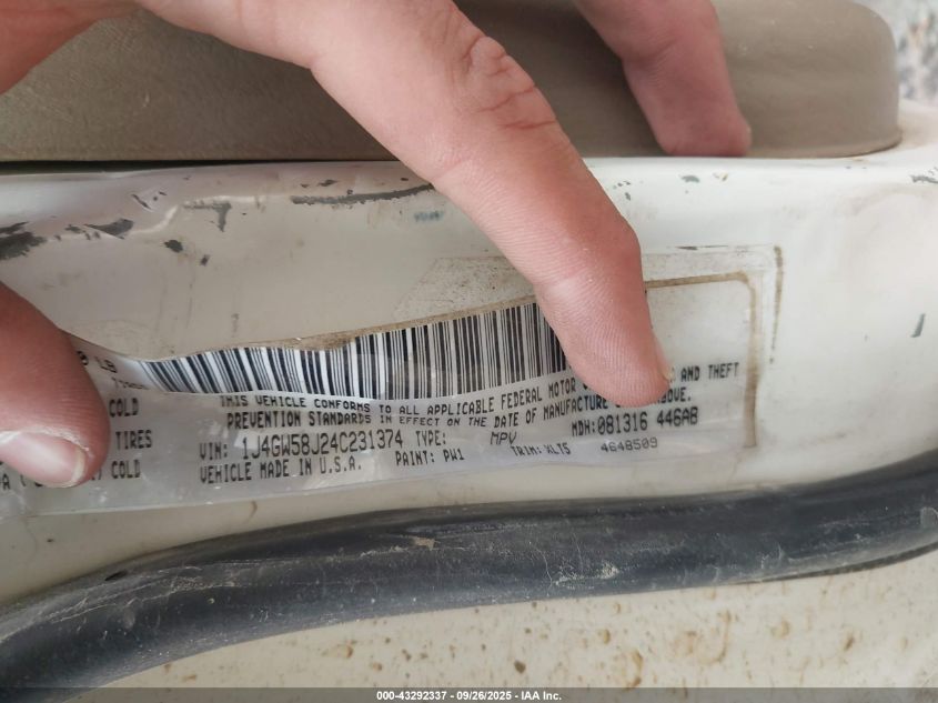 2004 Jeep Grand Cherokee Limited VIN: 1J4GW58J24C231374 Lot: 43292337