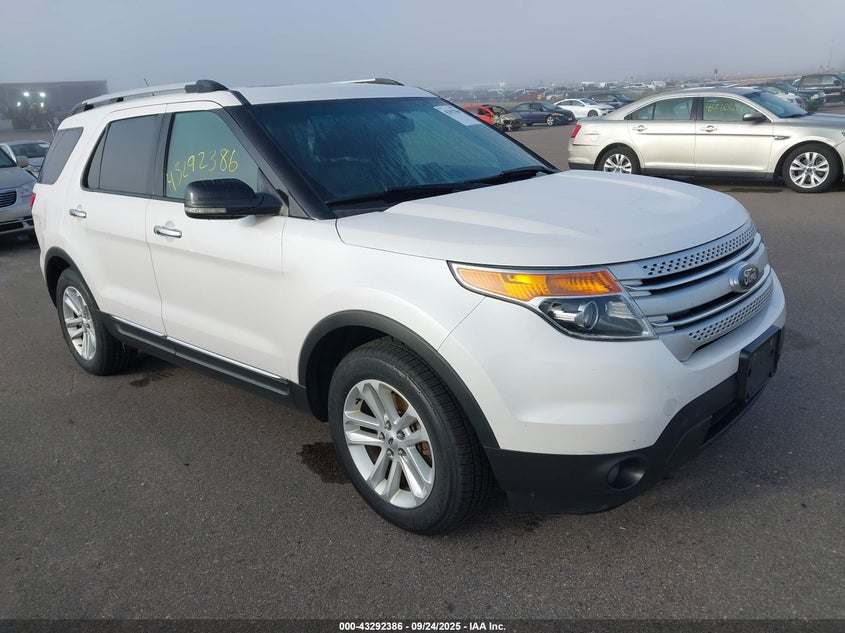 FORD EXPLORER XLT