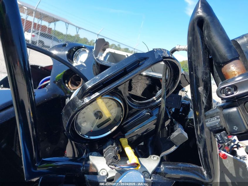 2013 Harley-Davidson Fltrx Road Glide Custom VIN: 1HD1KHM11DB660525 Lot: 43292417