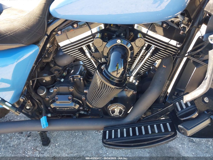 2013 Harley-Davidson Fltrx Road Glide Custom VIN: 1HD1KHM11DB660525 Lot: 43292417