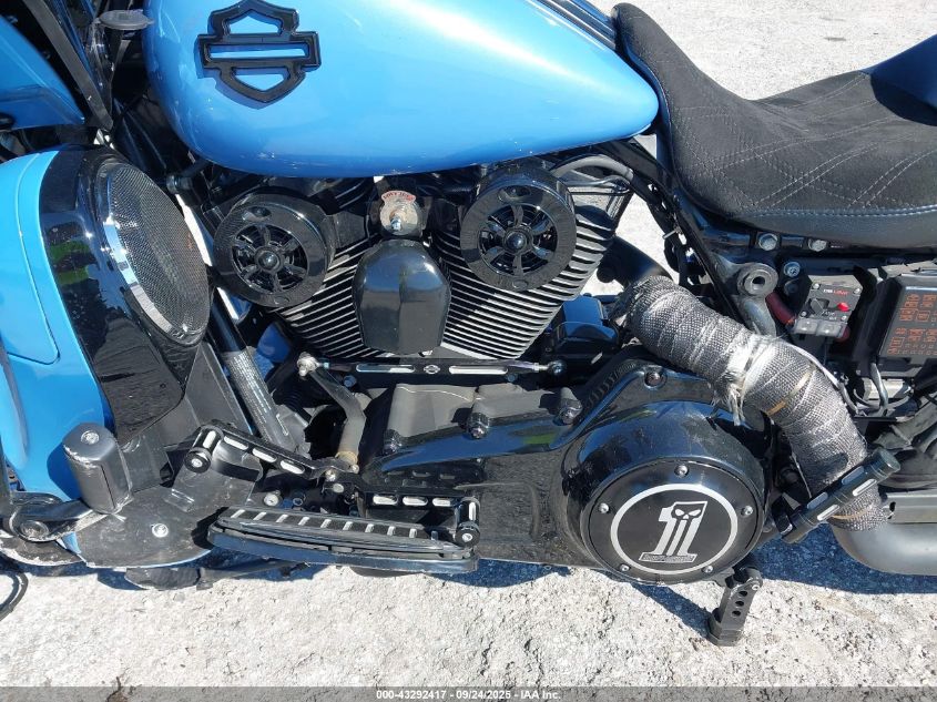 2013 Harley-Davidson Fltrx Road Glide Custom VIN: 1HD1KHM11DB660525 Lot: 43292417