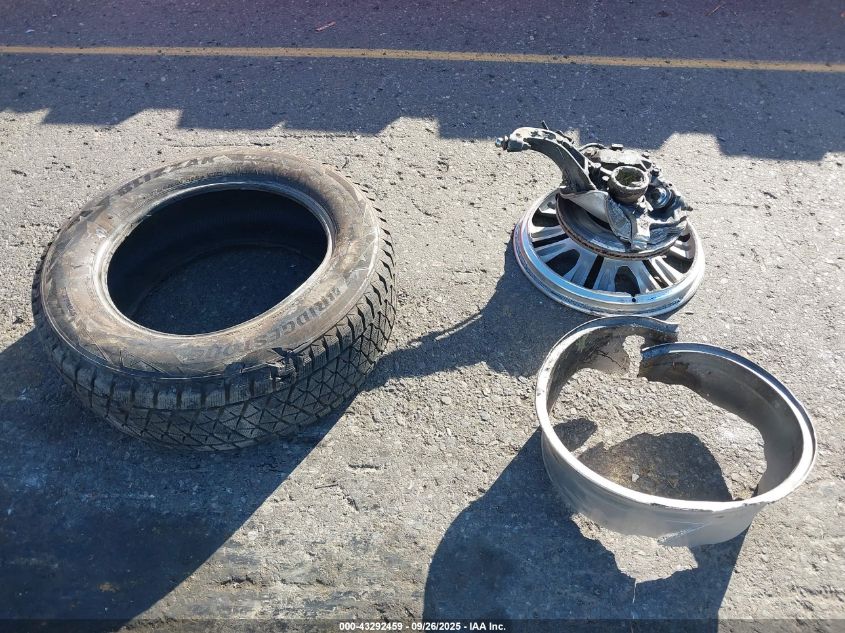 2022 GMC Sierra 1500 4Wd Short Box Denali/4Wd Short Box Denali Ultimate/4Wd Standard Box Denali VIN: 1GTUUGET1NZ578175 Lot: 43292459