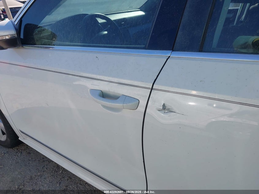 2017 Volkswagen Passat 1.8T S VIN: 1VWAT7A37HC084127 Lot: 43292691