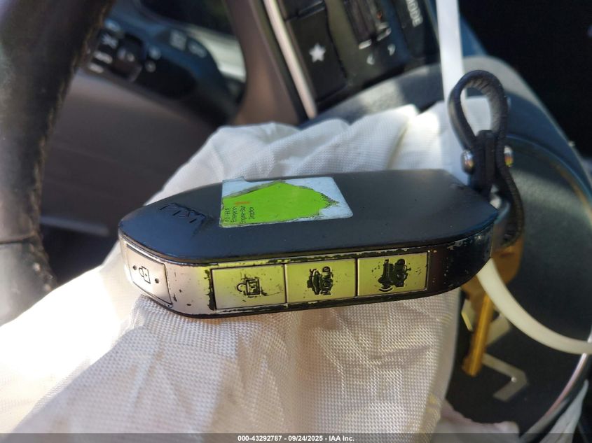 2025 Kia K5 Gt-Line VIN: KNAG64J75S5271722 Lot: 43292787