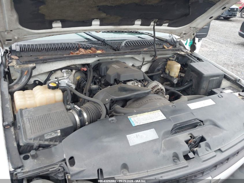 2000 Chevrolet Silverado 1500 VIN: 1GCEC19VXYE330633 Lot: 43292862