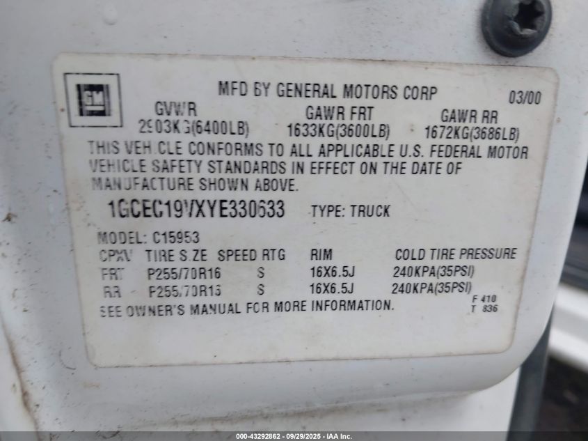 2000 Chevrolet Silverado 1500 VIN: 1GCEC19VXYE330633 Lot: 43292862