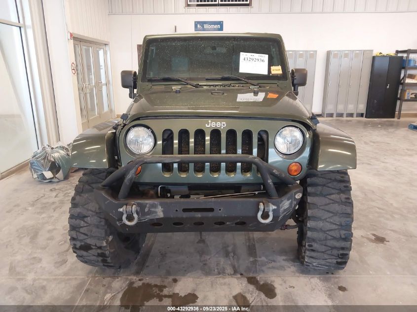 2008 Jeep Wrangler Unlimited Sahara VIN: 1J4GA59158L504309 Lot: 43292936