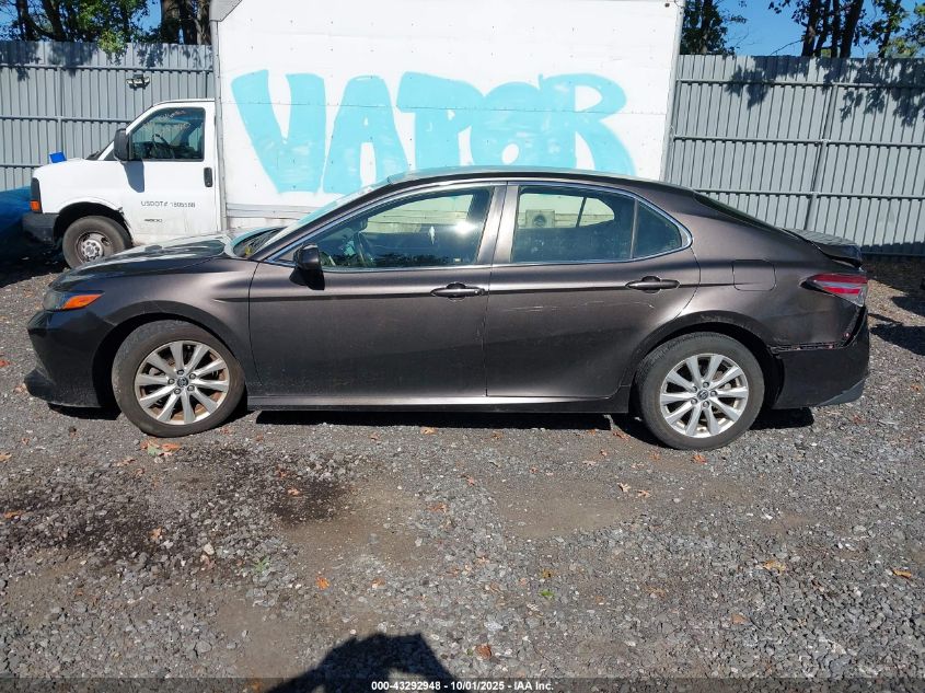 2018 Toyota Camry Le VIN: JTNB11HK7J3008531 Lot: 43292948