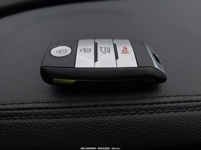 2017 Kia Sorento 2.4L Lx VIN: 5XYPG4A33HG273255 Lot: 43293095