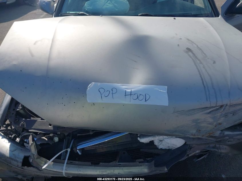 2000 Toyota Camry Le VIN: JT2BG22K0Y0498820 Lot: 43293170