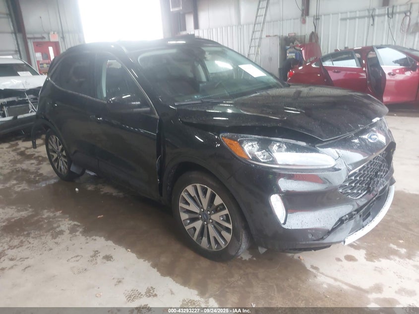 FORD ESCAPE TITANIUM