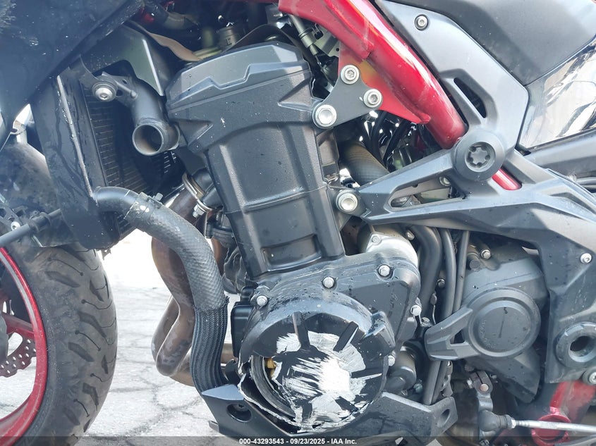 ML5ZRDF10RDA68760 2024 KAWASAKI ZR photo no. 9