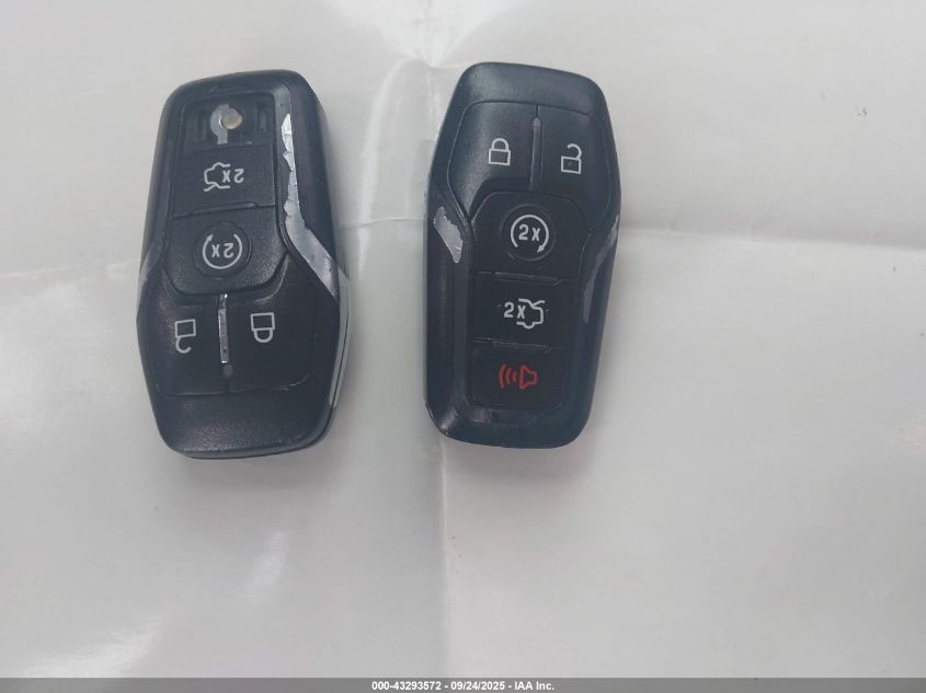 2016 Ford Fusion Titanium VIN: 3FA6P0K98GR135633 Lot: 43293572