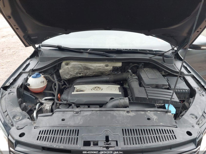 2013 VOLKSWAGEN TIGUAN S - WVGBV3AX4DW606181