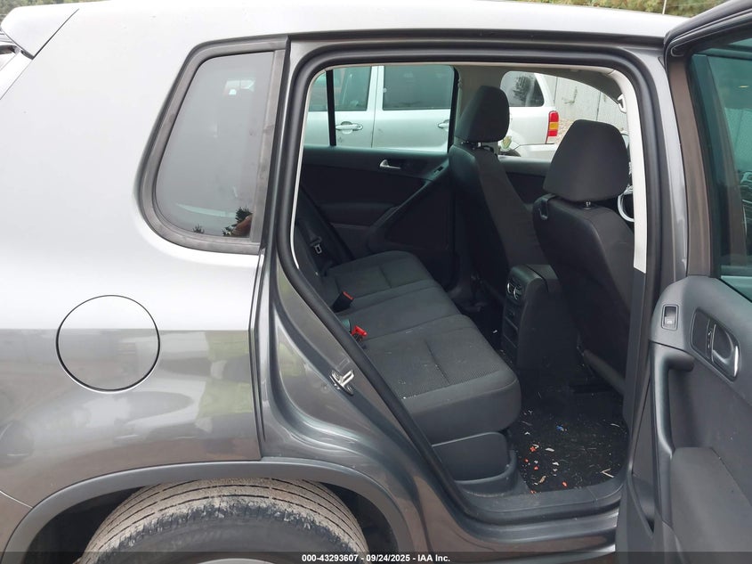 2013 VOLKSWAGEN TIGUAN S - WVGBV3AX4DW606181