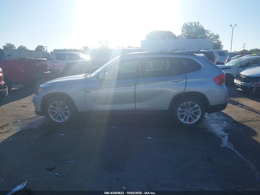 2015 BMW X1 XDRIVE28I WBAVL1C51FVY38069