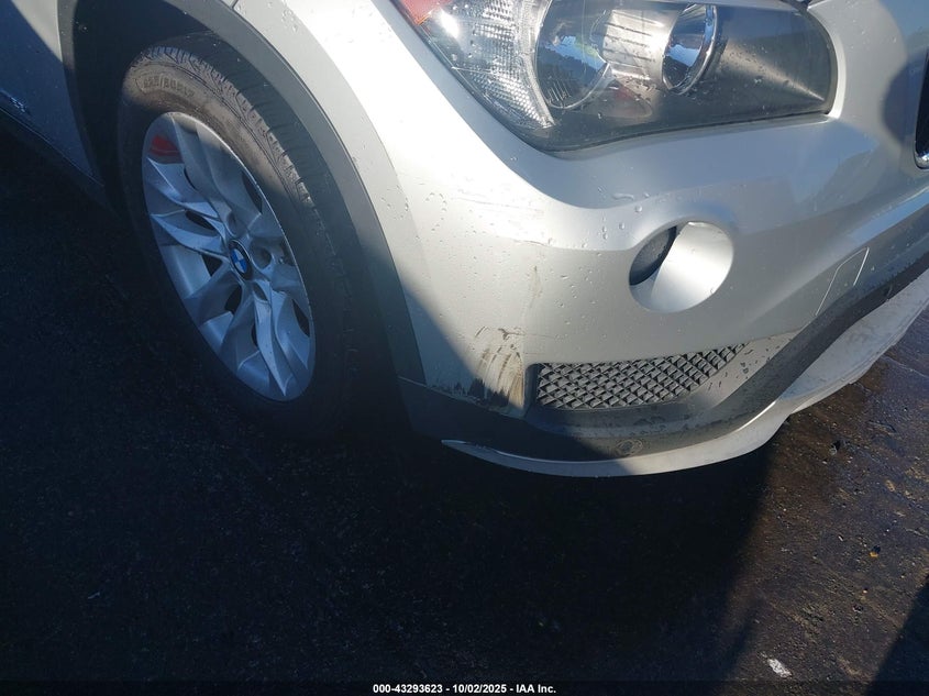 2015 BMW X1 XDRIVE28I WBAVL1C51FVY38069
