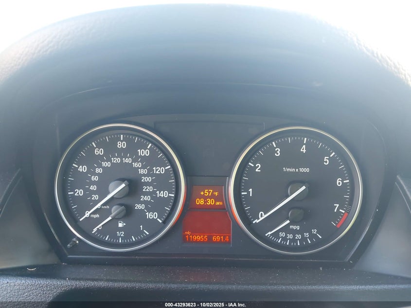 2015 BMW X1 XDRIVE28I WBAVL1C51FVY38069