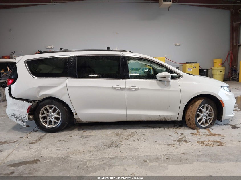 2022 Chrysler Pacifica Touring L VIN: 2C4RC1BG5NR140587 Lot: 43293812