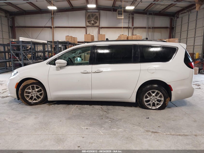 2022 Chrysler Pacifica Touring L VIN: 2C4RC1BG5NR140587 Lot: 43293812