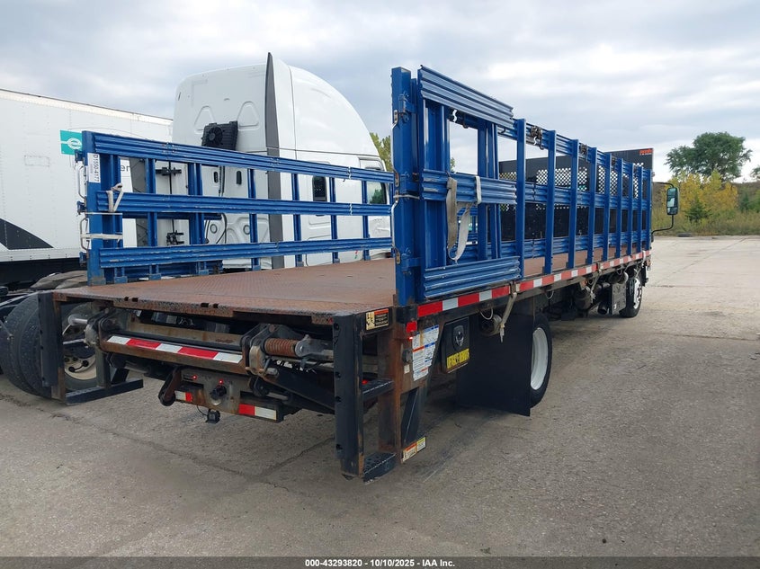 JALE5W166J7304177 2018 ISUZU  photo no. 4