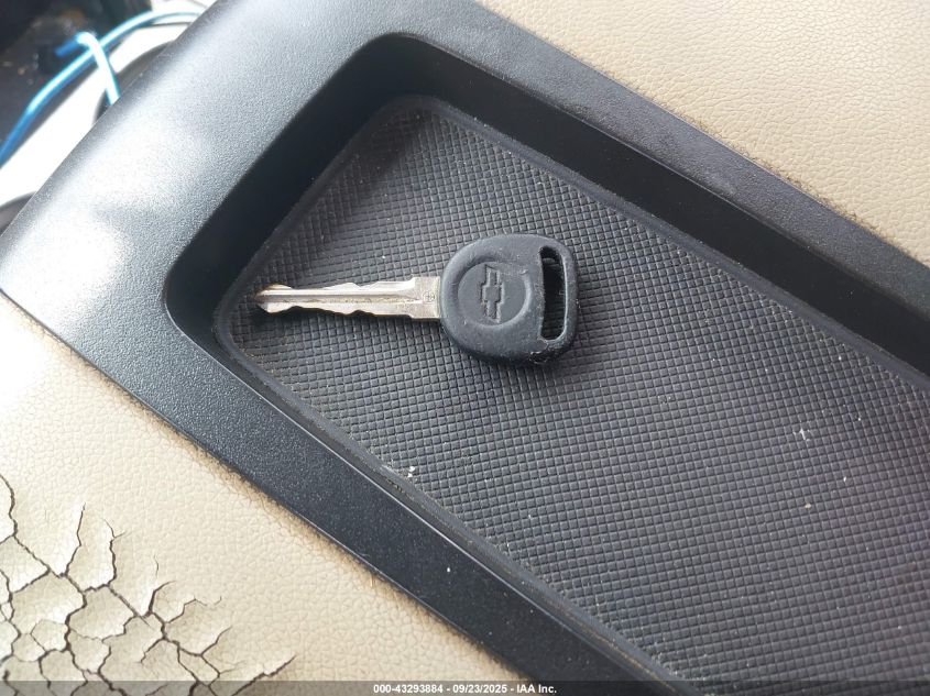 2013 Chevrolet Suburban 1500 Lt VIN: 1GNSCJE00DR366791 Lot: 43293884